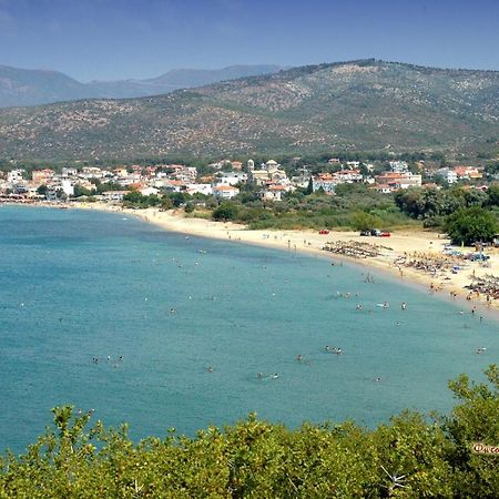 פוטוס Moonbeam Hotel מראה חיצוני תמונה