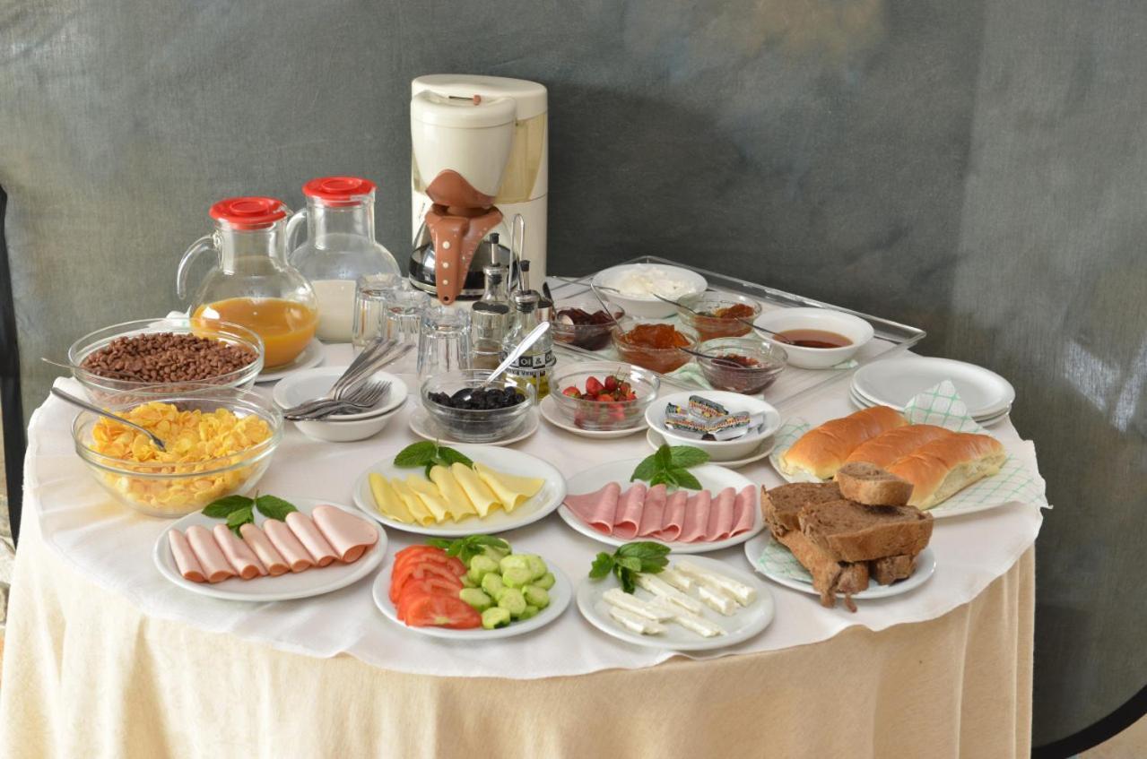 פוטוס Moonbeam Hotel מראה חיצוני תמונה