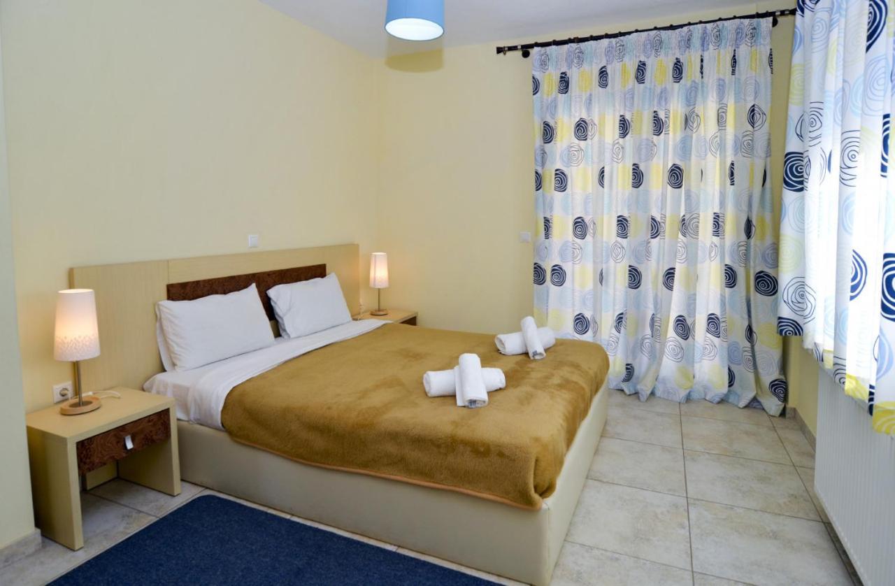 פוטוס Moonbeam Hotel מראה חיצוני תמונה