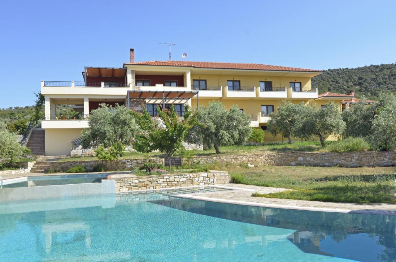 פוטוס Moonbeam Hotel מראה חיצוני תמונה