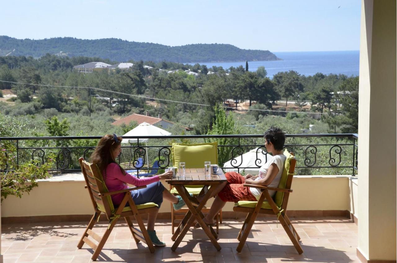 פוטוס Moonbeam Hotel מראה חיצוני תמונה